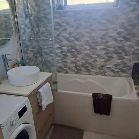 Ideale Pour Vos 3 Pieces Avec Terrasse Et Stationnement Apartmán Nice