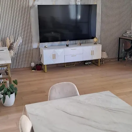 Apartmán Ideale Pour Vos 3 Pieces Avec Terrasse Et Stationnement