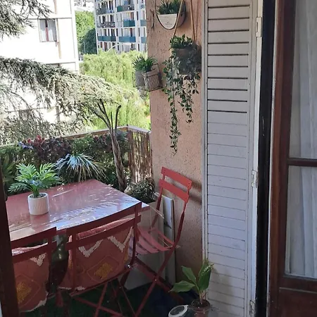 Ideale Pour Vos 3 Pieces Avec Terrasse Et Stationnement *